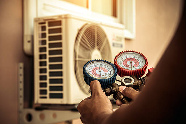 Professional Hvac technician working in Elmont, NY